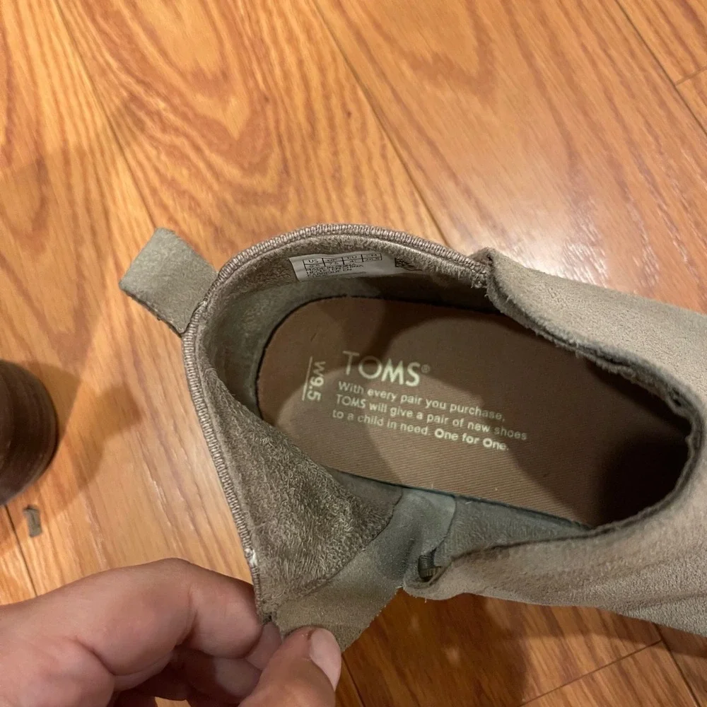 Toms excellent condtition